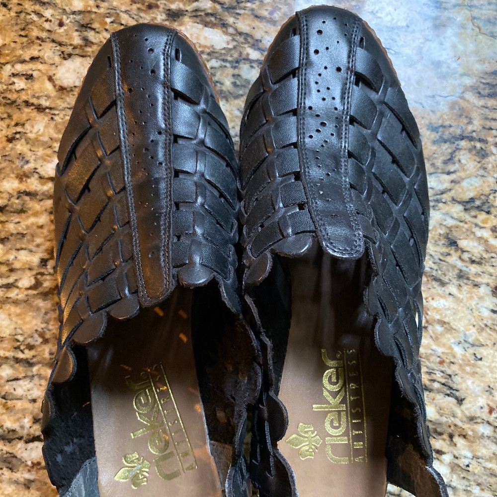 Reiker Antistress Leather Slingback Sandals -EUC